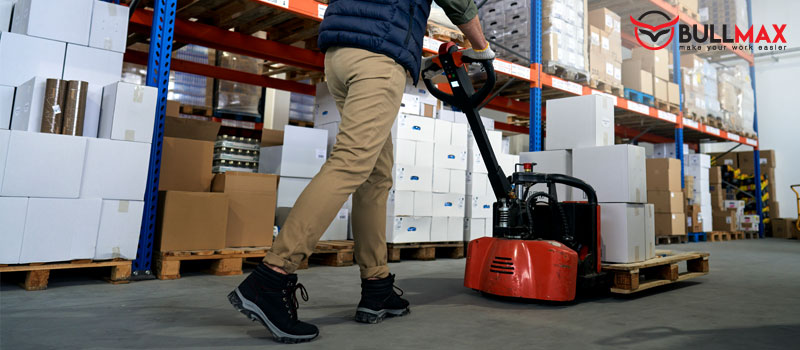 Safety Tips for Using Electric Pallet Trucks in Busy Environments